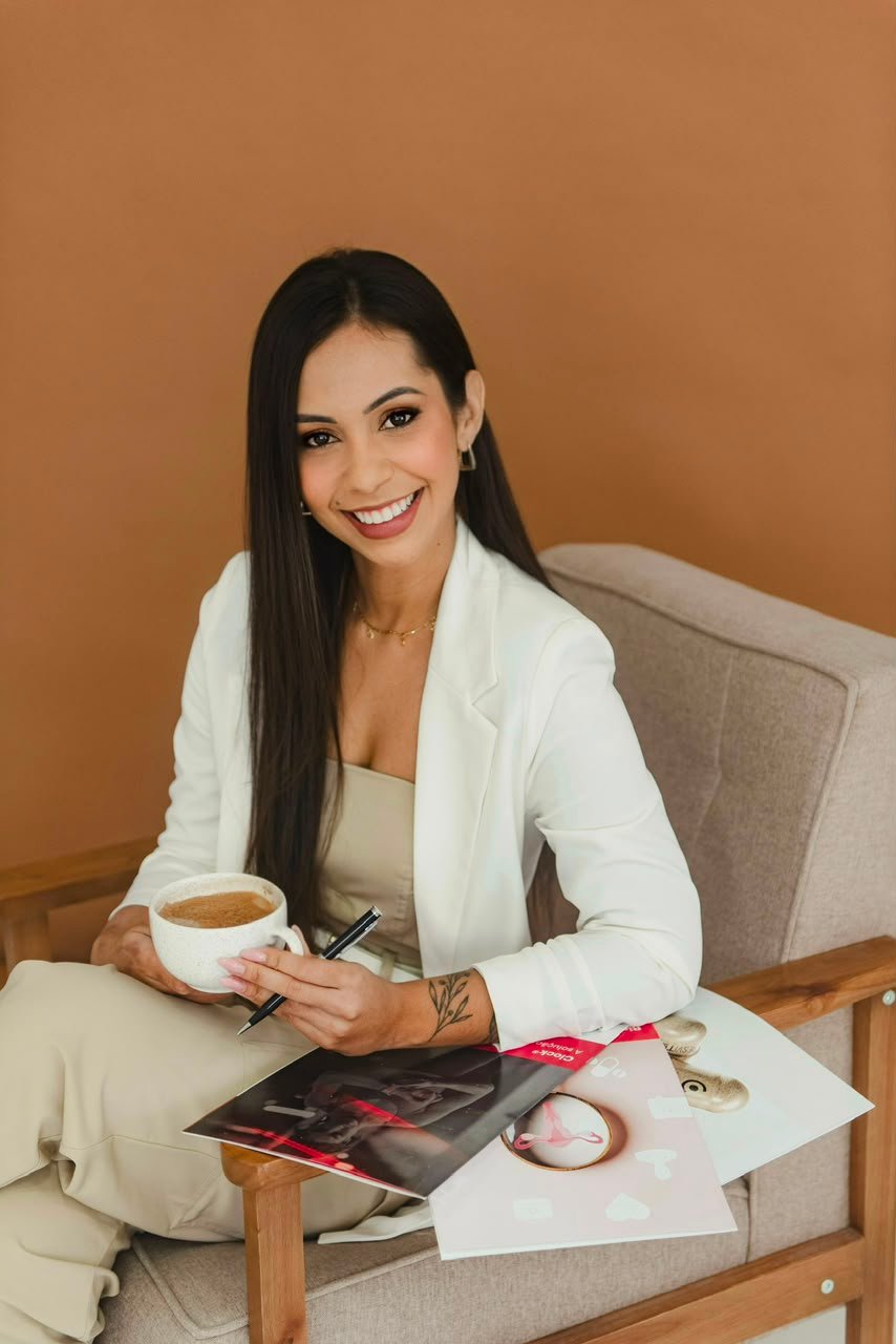 Junia Souza Marques Silva em sessão profissional para atendimento nutricional